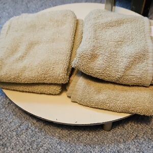 #112 Set Of 4 Soft Sage Cotton Hand Towels